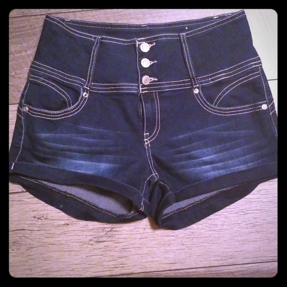 Super cute shorts! Nwot